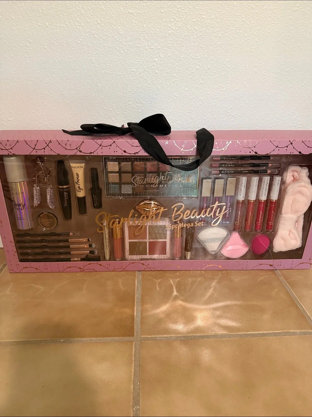 NIB Jasmine La Belle Ultimate Beauty 56- Piece Makeup Set in Pink and Gold